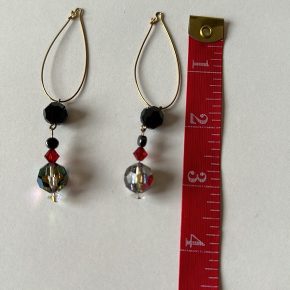Multi-color crystal drop earrings - Picture 2 of 3